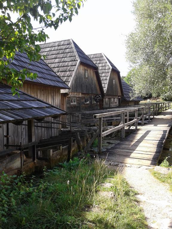Gacka Rooms Vrhovine Εξωτερικό φωτογραφία